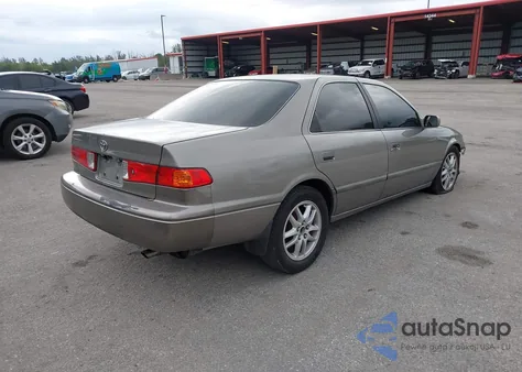 2000 Toyota Camry Xle V6 из США, поврежденный, VIN 4T1BF28K5YU098676